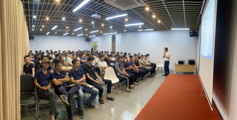 HTX Tổ chức học CCTH nghiệp vụ lái xe kinh doanh vận tải cho Tài xế